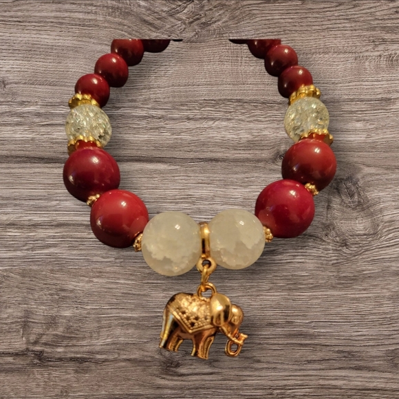 🩷3 for $15: Set of 2 Stretchy Bead Bracelets, Red & Gold, Elephant Charm, NWOT - Picture 3 of 4